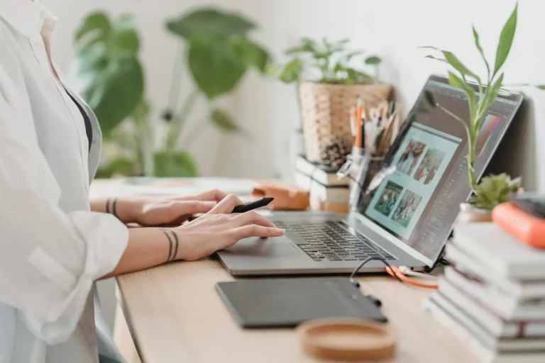 Which is the Best Course to Become a Graphic Designer in Nepal?